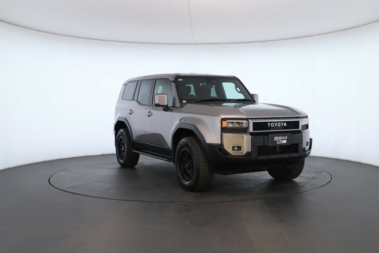 Toyota Landcruiser Prado image 4
