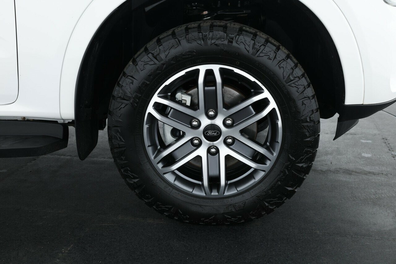 Ford Everest image 3