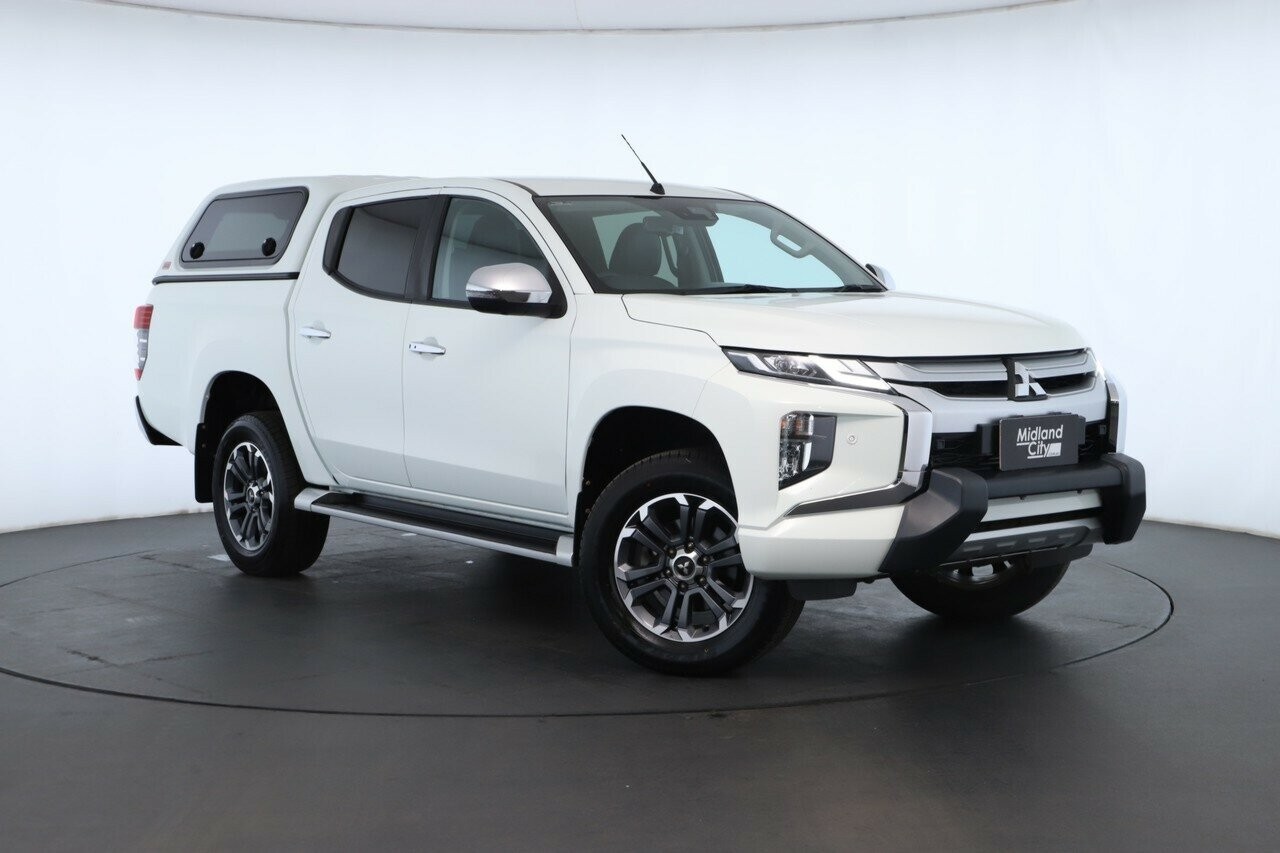 Mitsubishi Triton image 1