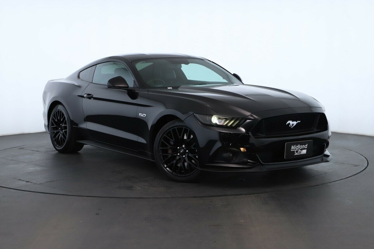 Ford Mustang image 1