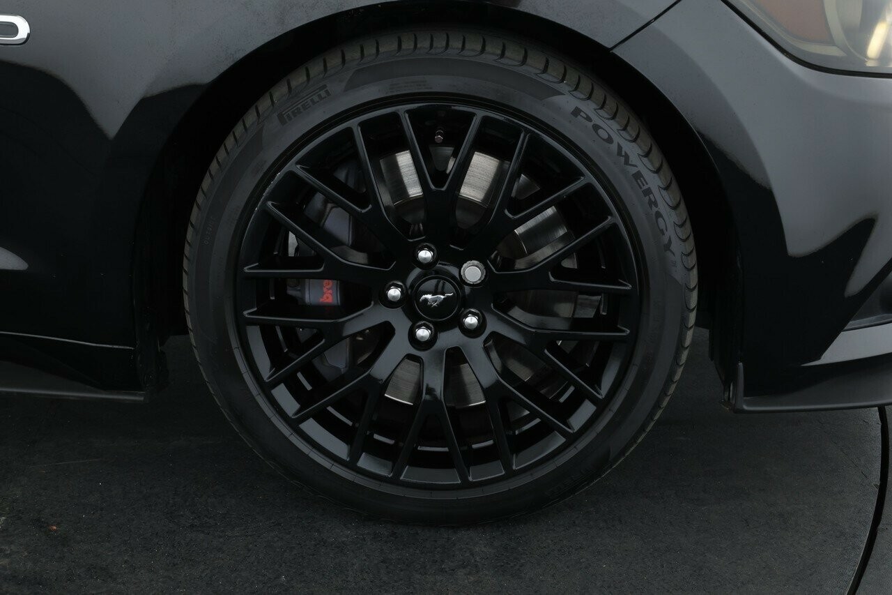 Ford Mustang image 3