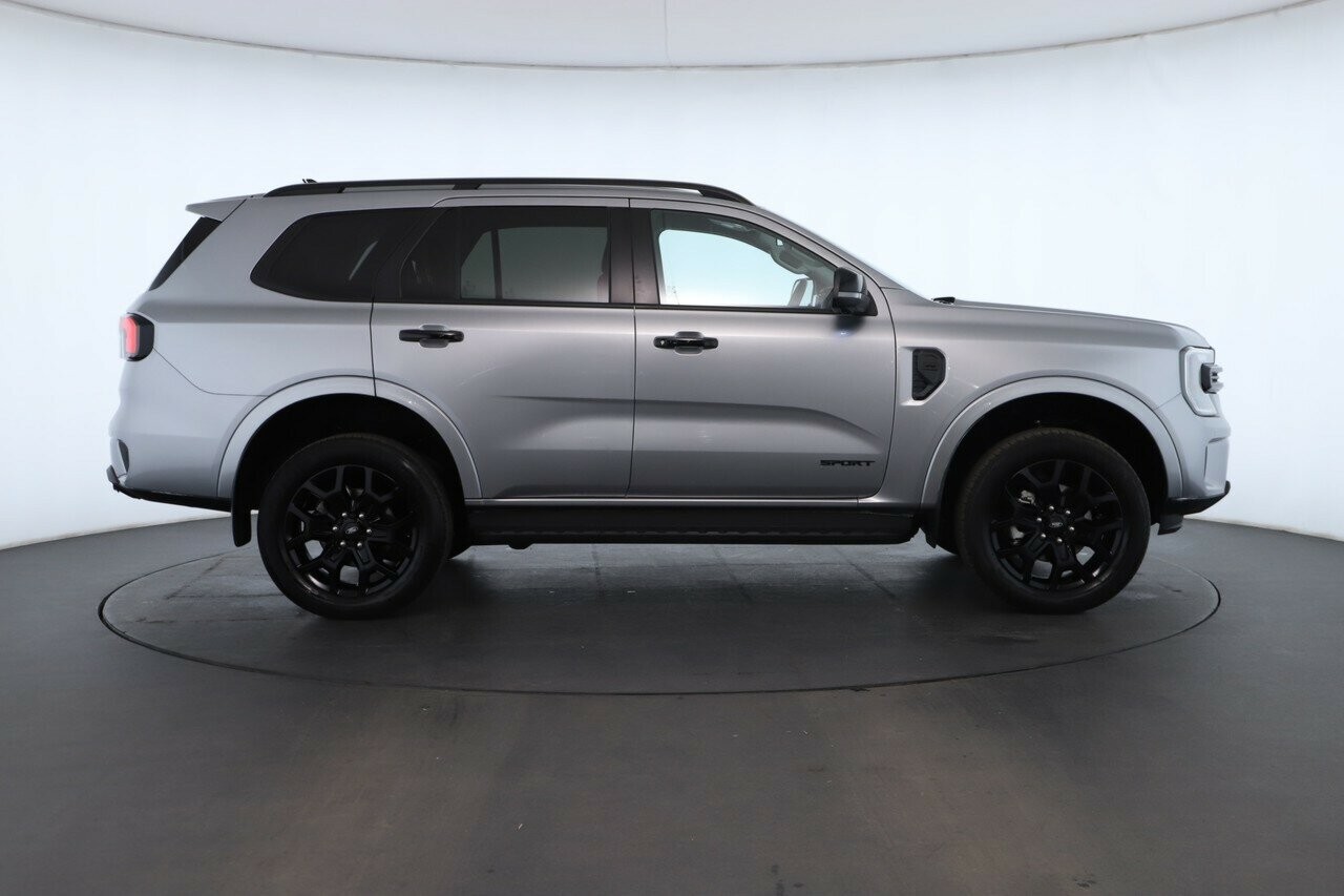 Ford Everest image 2