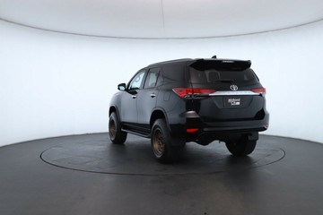 https://vehicle-cdn.autoleague.cloud/30351_61037642_13.jpg