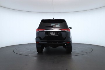 https://vehicle-cdn.autoleague.cloud/30351_61037642_14.jpg