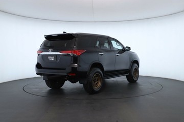 https://vehicle-cdn.autoleague.cloud/30351_61037642_17.jpg