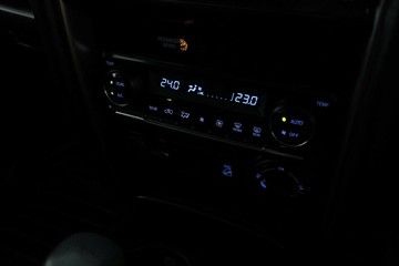 https://vehicle-cdn.autoleague.cloud/30351_61037642_25.jpg