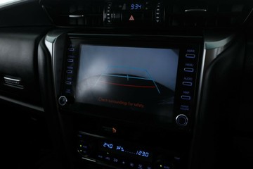 https://vehicle-cdn.autoleague.cloud/30351_61037642_34.jpg