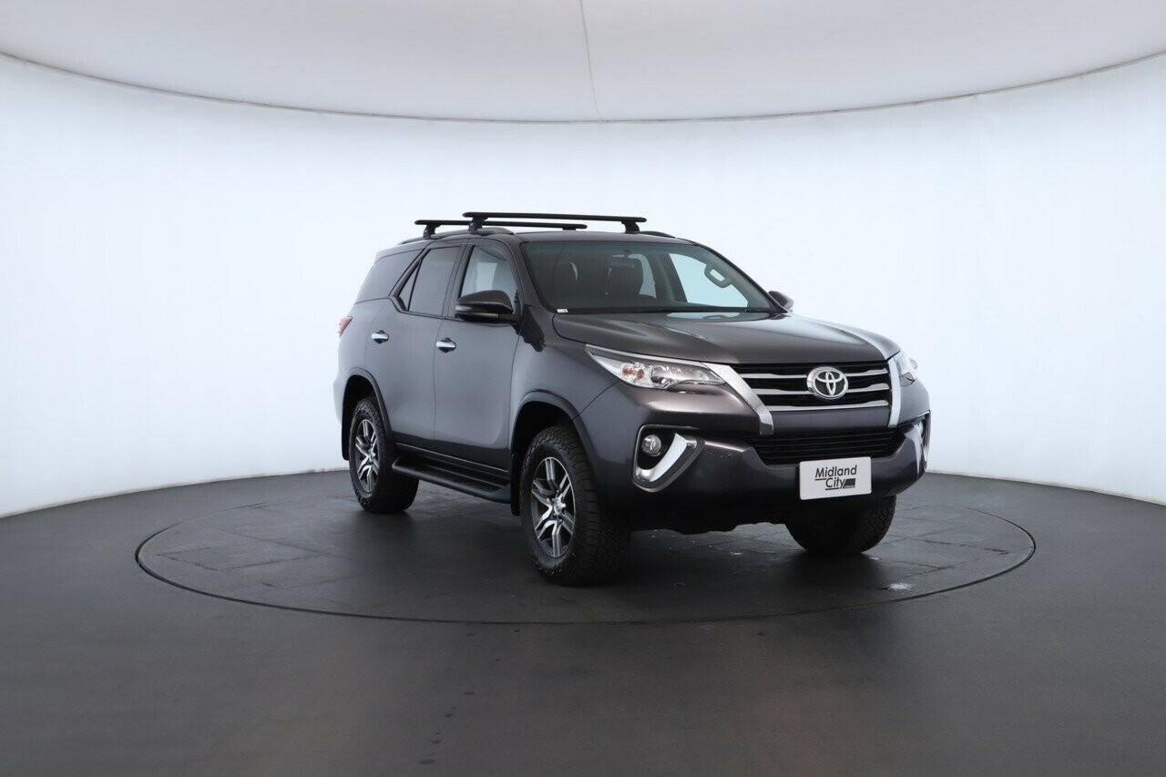Toyota Fortuner image 4