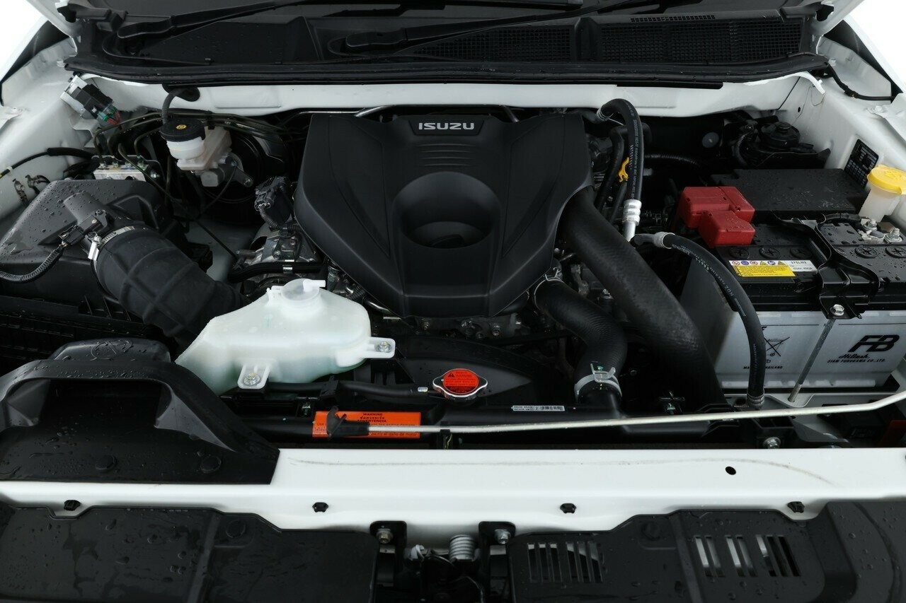 Isuzu Mu-x image 3