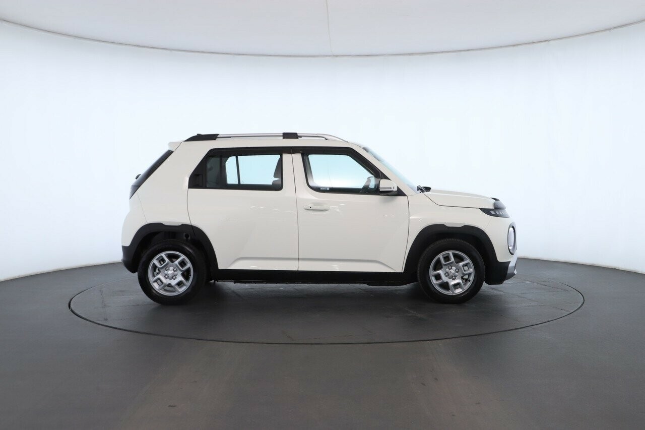 Hyundai Inster image 2