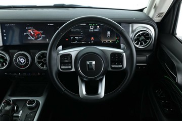https://vehicle-cdn.autoleague.cloud/30351_61037897_12.jpg