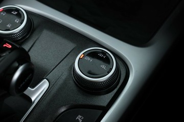 https://vehicle-cdn.autoleague.cloud/30351_61037897_20.jpg