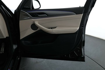 https://vehicle-cdn.autoleague.cloud/30351_61037981_18.jpg