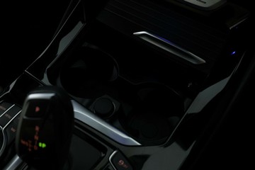 https://vehicle-cdn.autoleague.cloud/30351_61037981_28.jpg