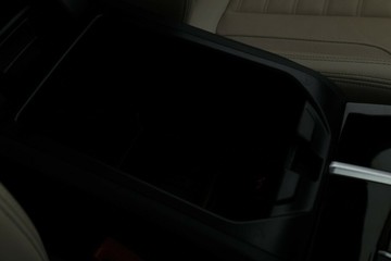 https://vehicle-cdn.autoleague.cloud/30351_61037981_32.jpg