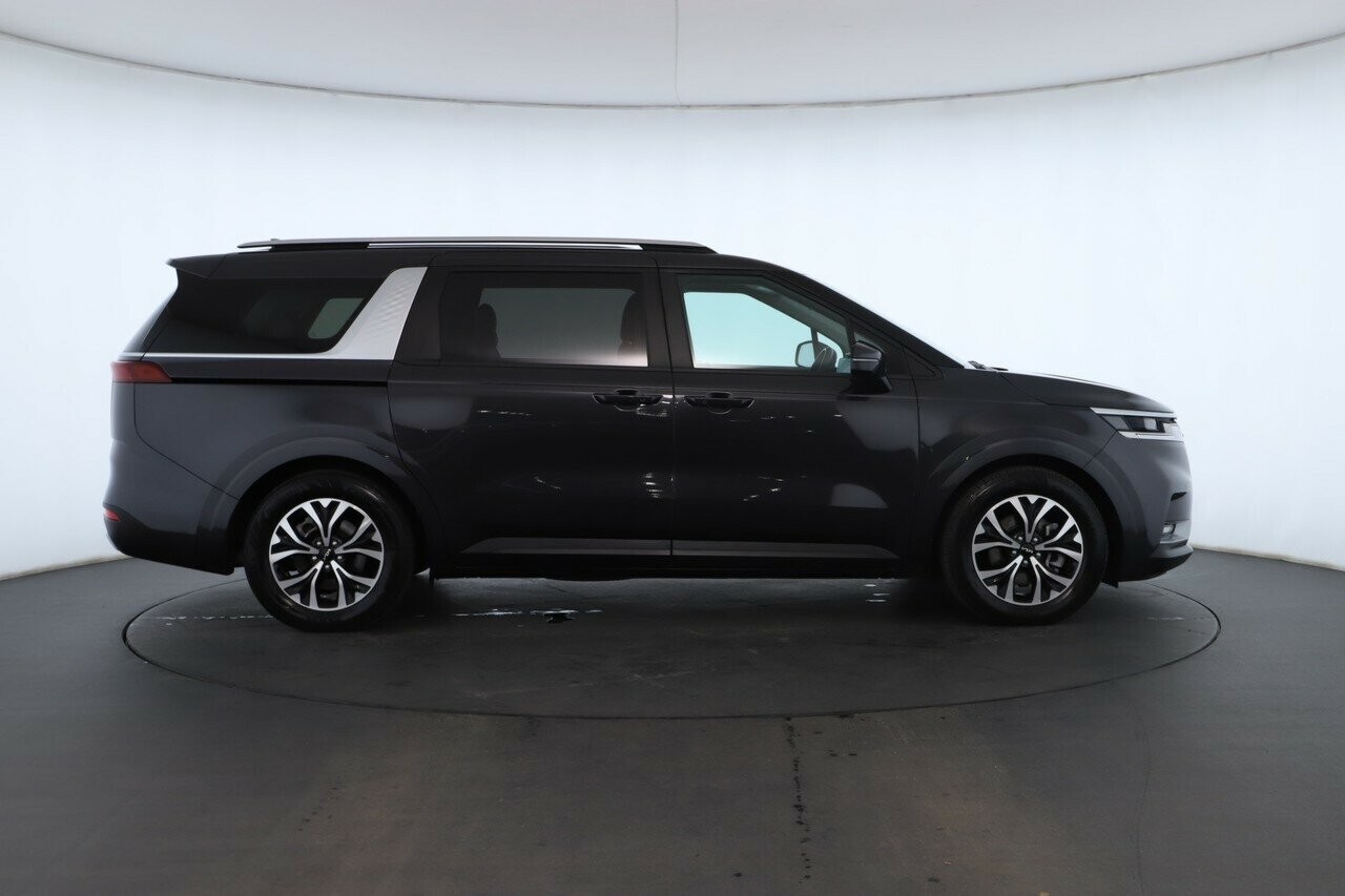 Kia Carnival image 2