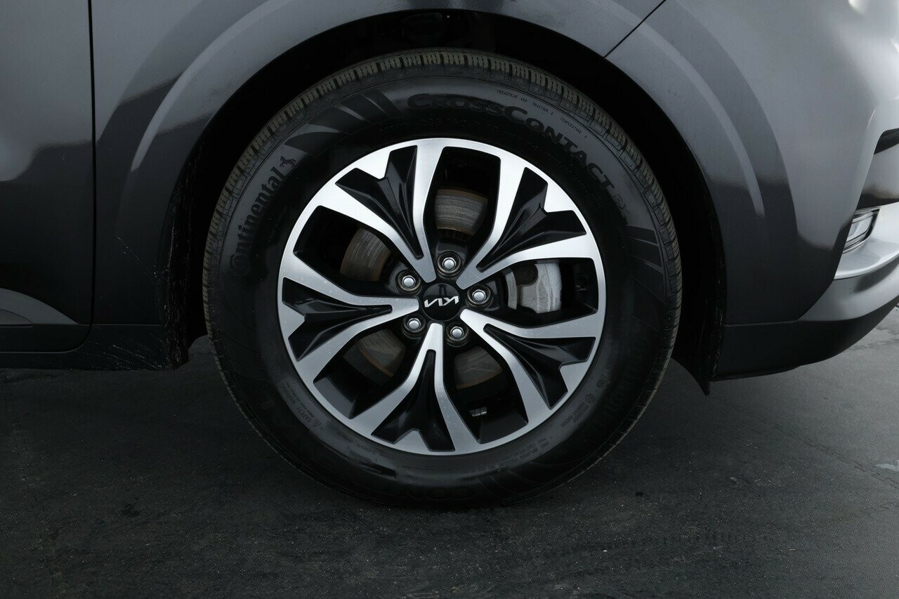 Kia Carnival image 3