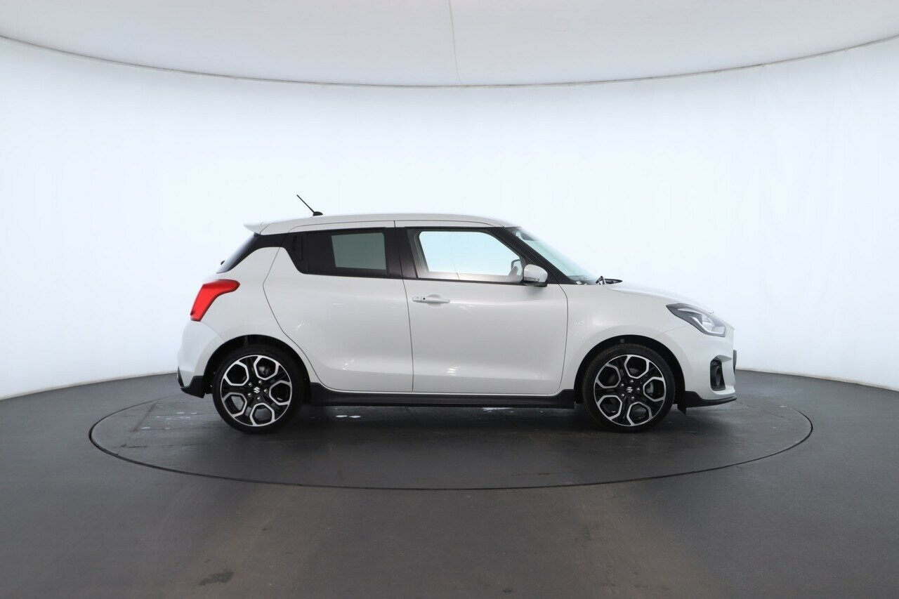 Suzuki Swift image 2