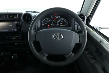 https://vehicle-cdn.autoleague.cloud/30351_61038082_21.jpg