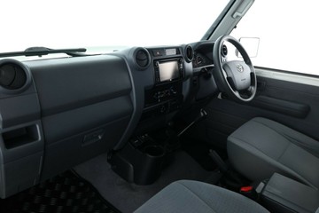 https://vehicle-cdn.autoleague.cloud/30351_61038082_31.jpg