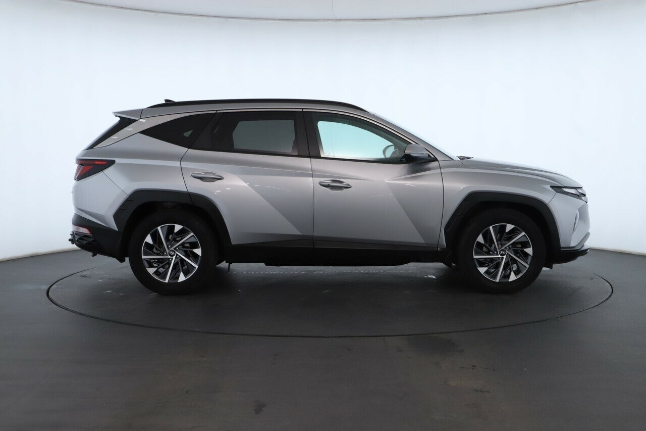 Hyundai Tucson image 2