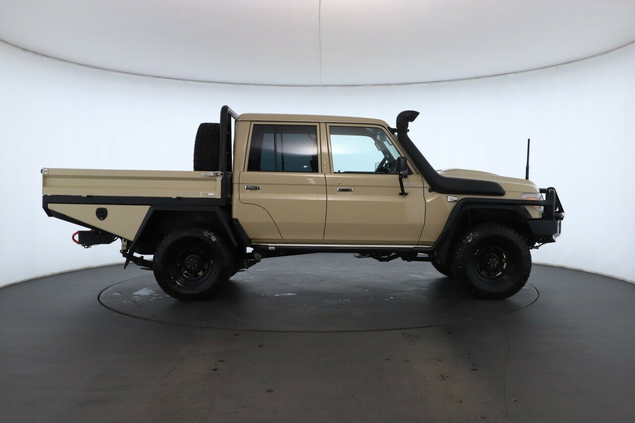 Toyota Landcruiser image 2