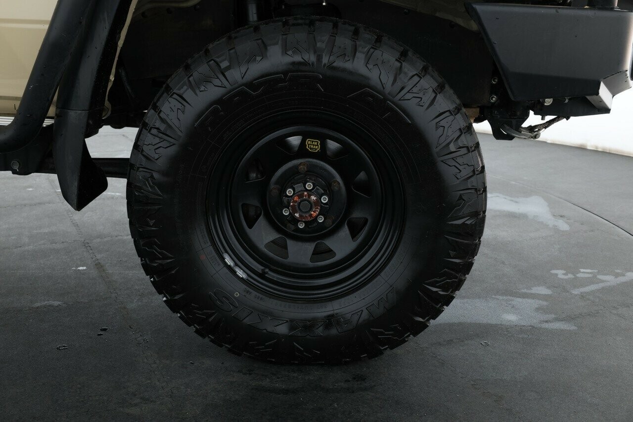 Toyota Landcruiser image 3