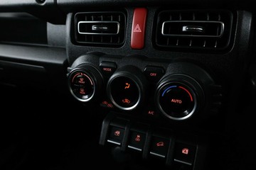 https://vehicle-cdn.autoleague.cloud/30351_61038150_25.jpg
