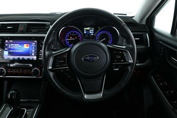 https://vehicle-cdn.autoleague.cloud/30351_61038233_14.jpg