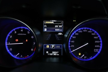 https://vehicle-cdn.autoleague.cloud/30351_61038233_15.jpg