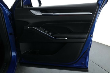 https://vehicle-cdn.autoleague.cloud/30351_61038246_18.jpg