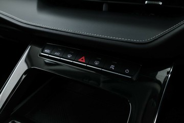 https://vehicle-cdn.autoleague.cloud/30351_61038246_24.jpg