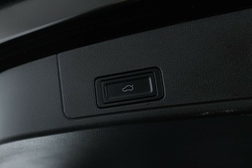 https://vehicle-cdn.autoleague.cloud/30351_61038314_16.jpg