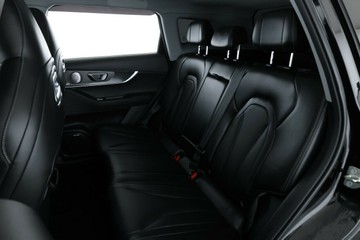 https://vehicle-cdn.autoleague.cloud/30351_61038314_33.jpg