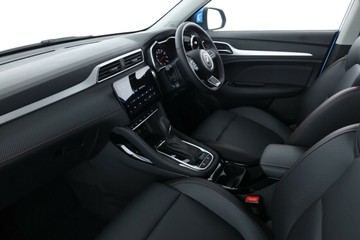 https://vehicle-cdn.autoleague.cloud/30351_61038409_33.jpg