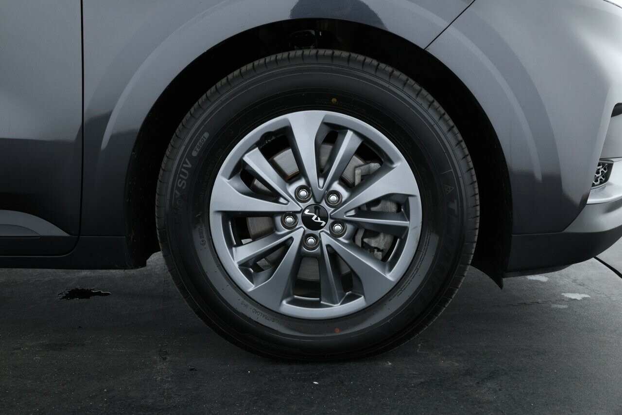 Kia Carnival image 3