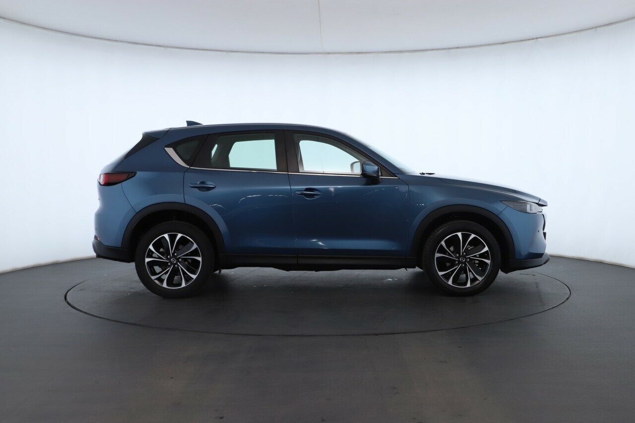 Mazda Cx-5 image 2