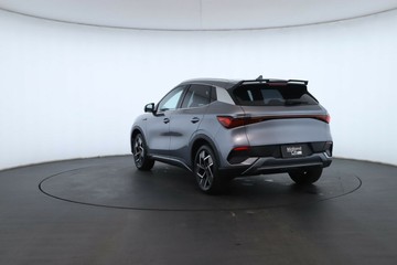 https://vehicle-cdn.autoleague.cloud/30351_61038576_11.jpg
