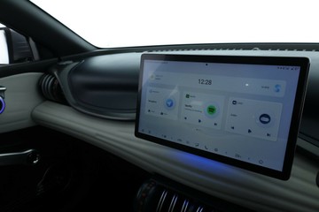 https://vehicle-cdn.autoleague.cloud/30351_61038576_20.jpg