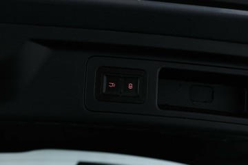 https://vehicle-cdn.autoleague.cloud/30351_61038576_32.jpg