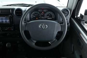 https://vehicle-cdn.autoleague.cloud/30351_61038649_22.jpg