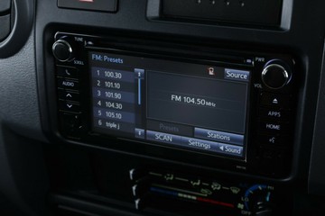 https://vehicle-cdn.autoleague.cloud/30351_61038649_25.jpg