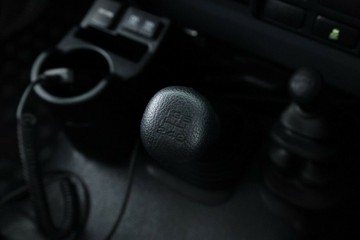 https://vehicle-cdn.autoleague.cloud/30351_61038649_29.jpg
