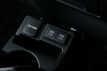 https://vehicle-cdn.autoleague.cloud/30351_61038649_30.jpg