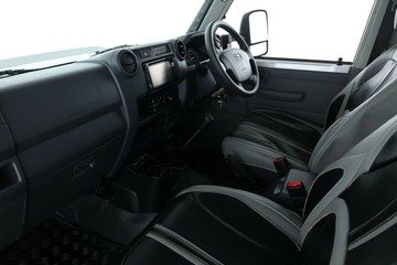 https://vehicle-cdn.autoleague.cloud/30351_61038649_34.jpg