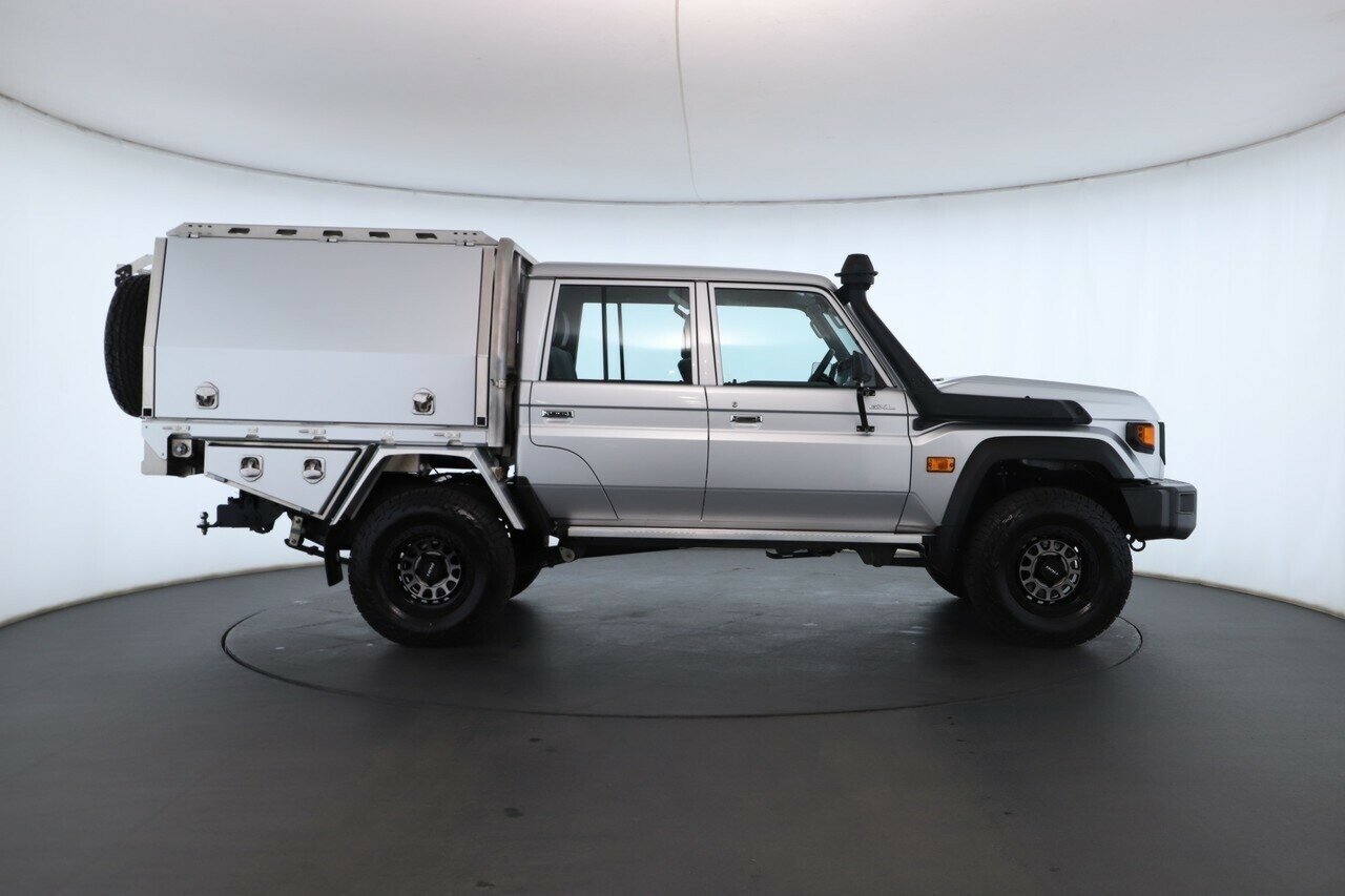 Toyota Landcruiser image 3
