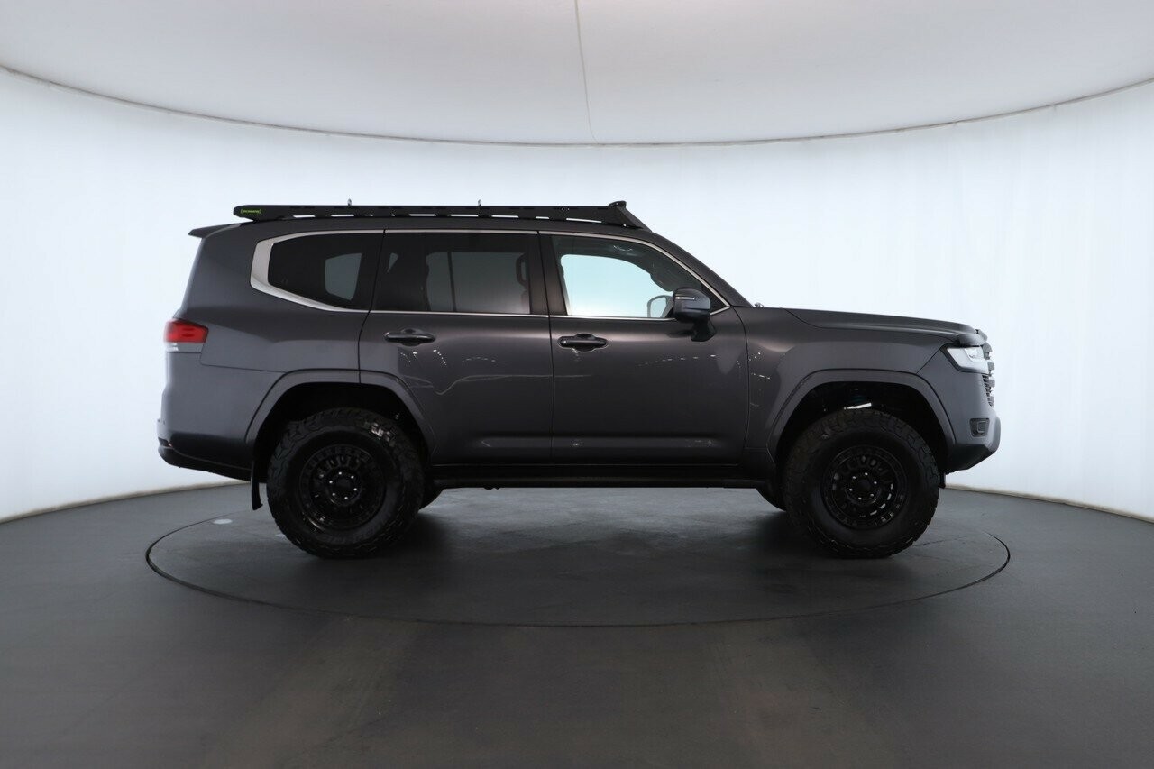 Toyota Landcruiser image 4