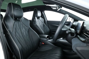 https://vehicle-cdn.autoleague.cloud/30351_61038692_11.jpg
