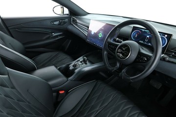https://vehicle-cdn.autoleague.cloud/30351_61038692_12.jpg