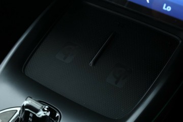 https://vehicle-cdn.autoleague.cloud/30351_61038692_21.jpg